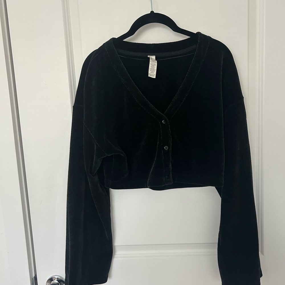 ALO Yoga Black Velvet Crop Top